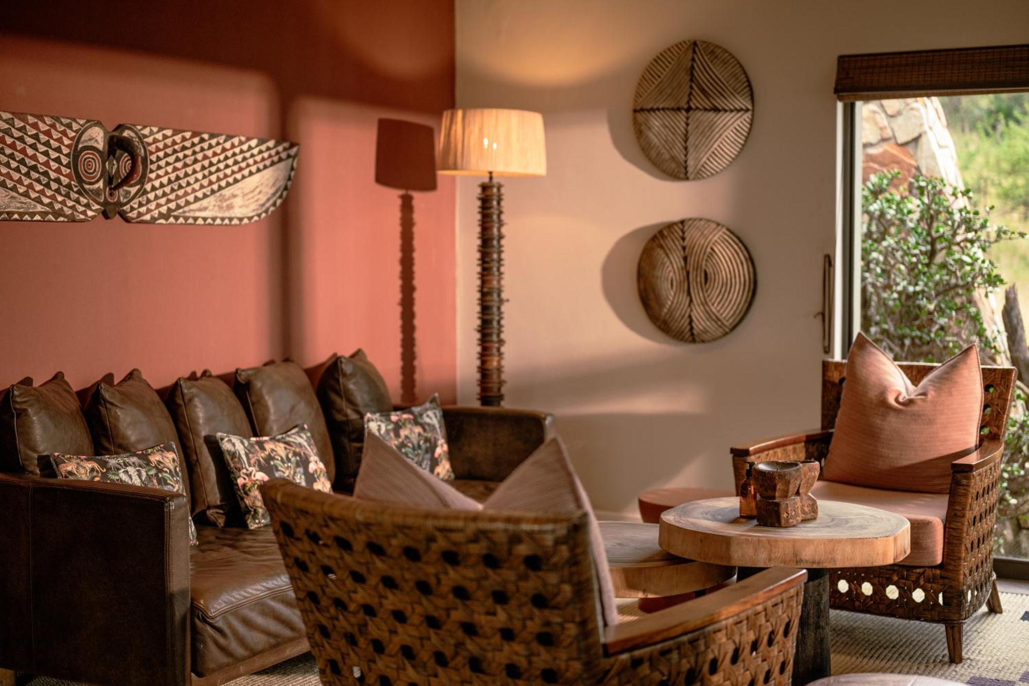 Zulu Rock Lodge - Babanango Game Reserve Ulundi ภายนอก รูปภาพ