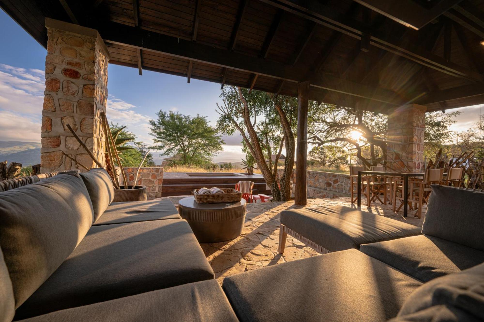 Zulu Rock Lodge - Babanango Game Reserve Ulundi ภายนอก รูปภาพ
