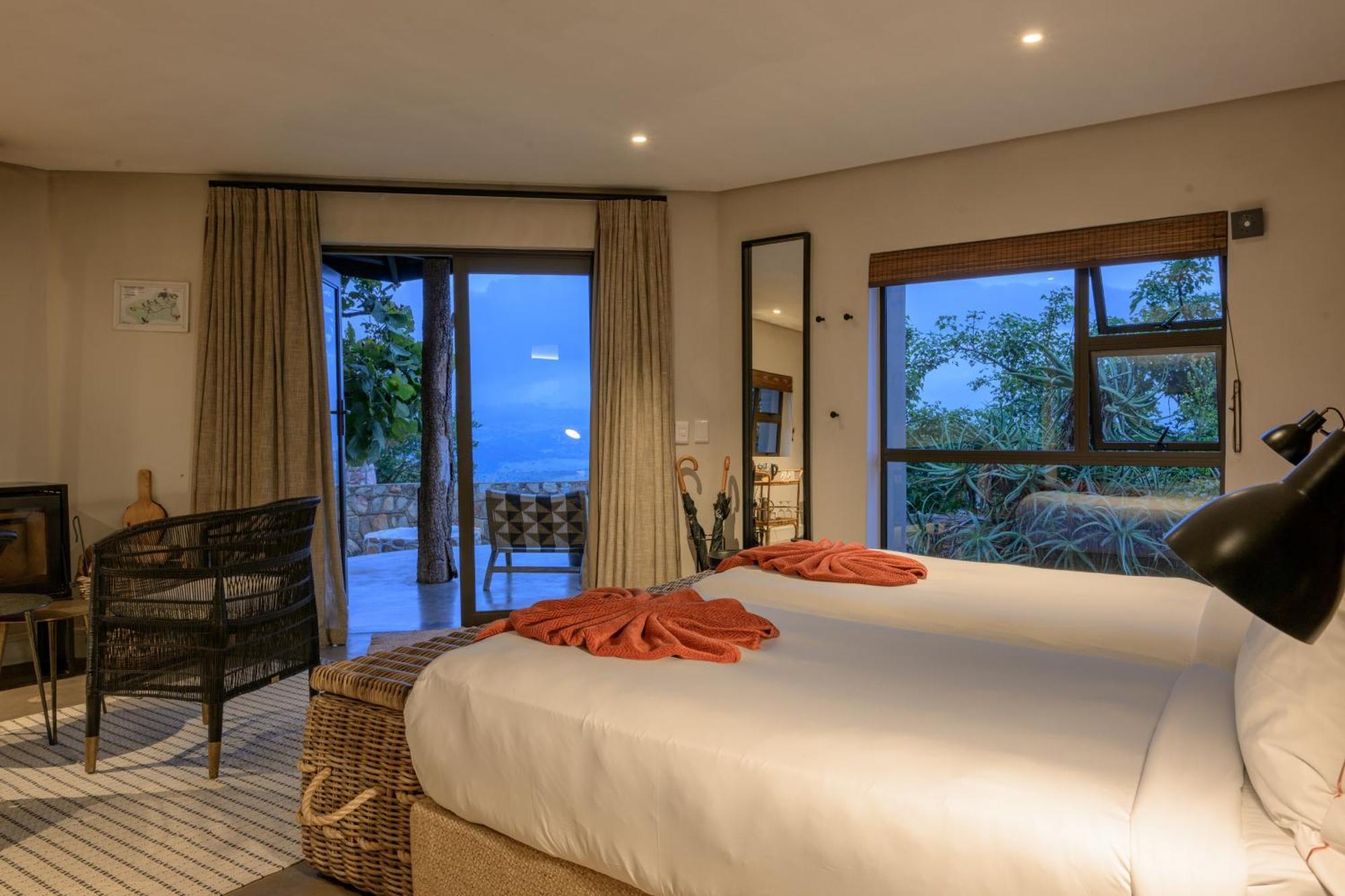 Zulu Rock Lodge - Babanango Game Reserve Ulundi ภายนอก รูปภาพ