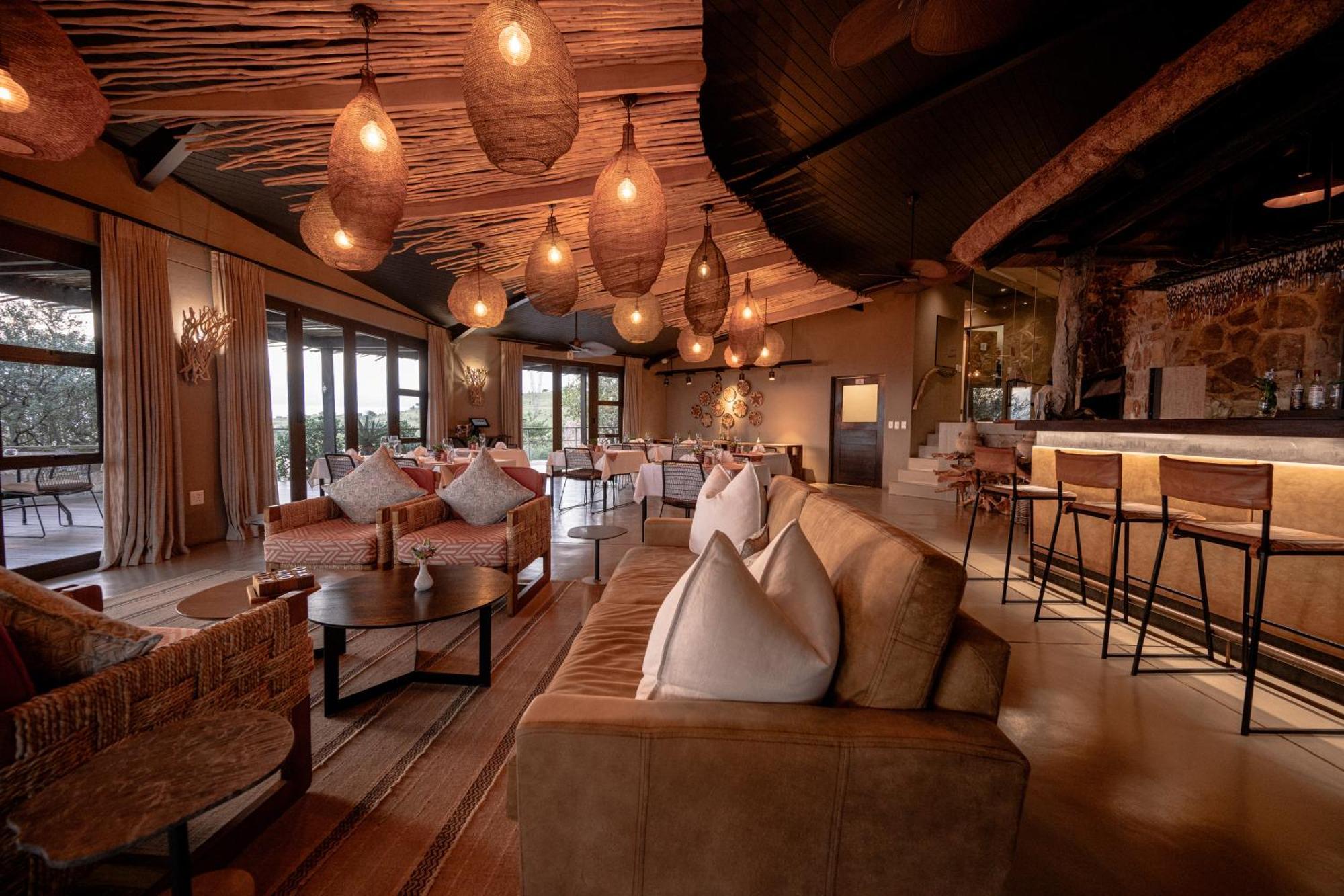 Zulu Rock Lodge - Babanango Game Reserve Ulundi ภายนอก รูปภาพ