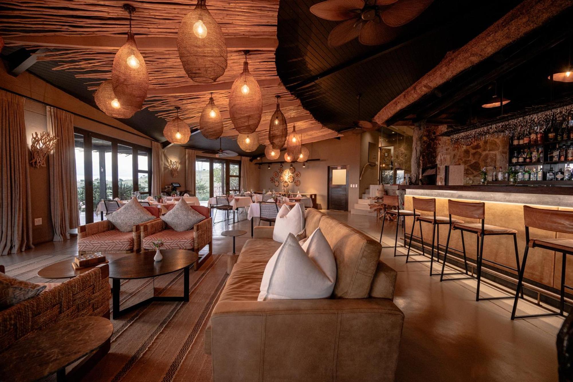 Zulu Rock Lodge - Babanango Game Reserve Ulundi ภายนอก รูปภาพ